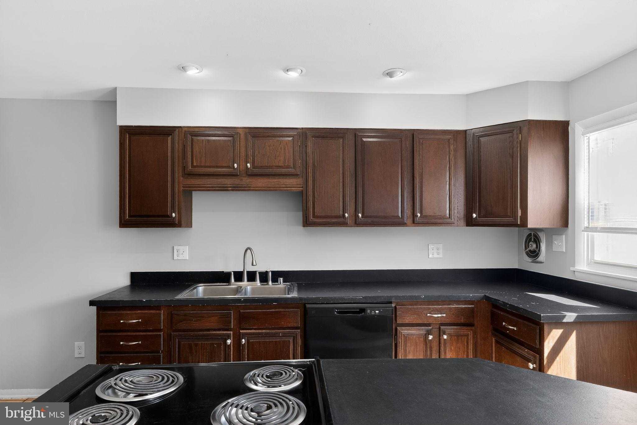 27 Terron CT photo 8