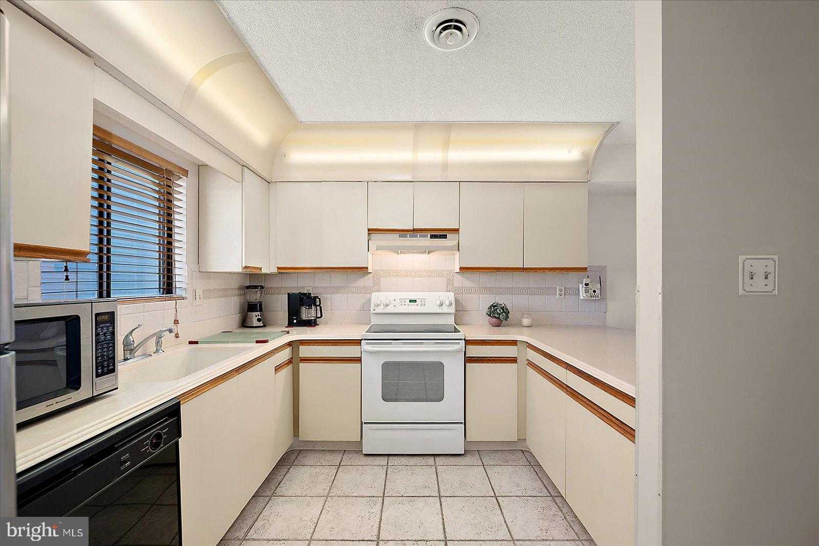 109 123rd St # 1501 photo 14