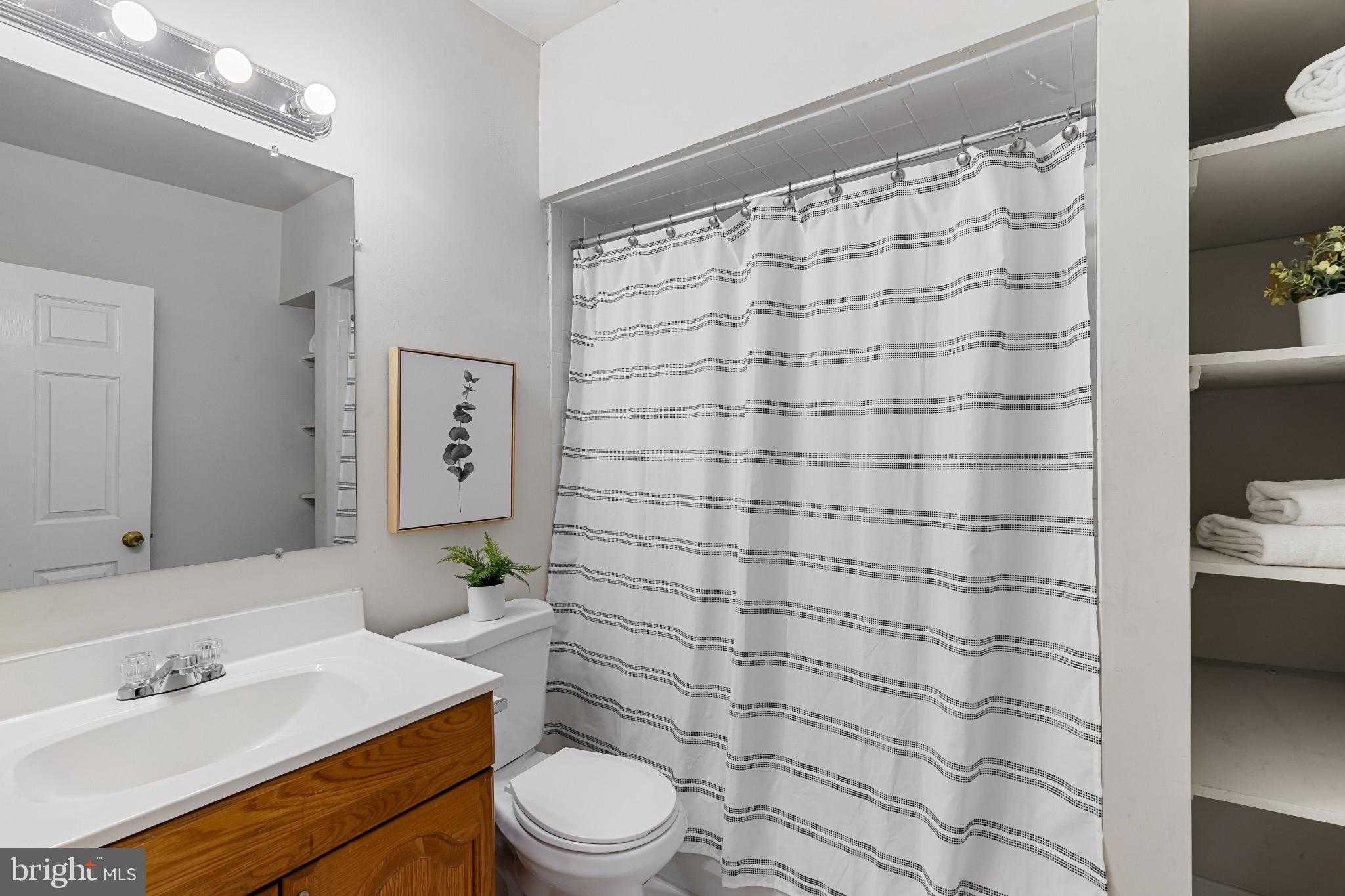 1628 S Charles St photo 16