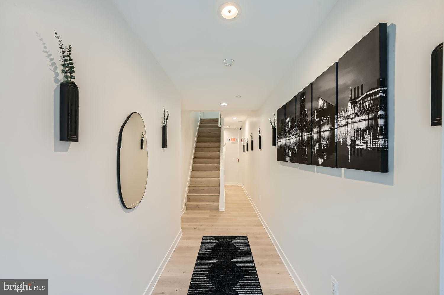 731 S Ann St photo 2