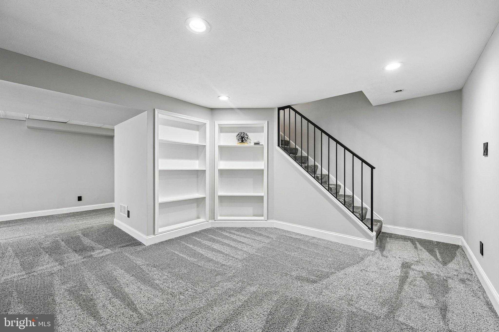 1213 Bancroft CT photo 25