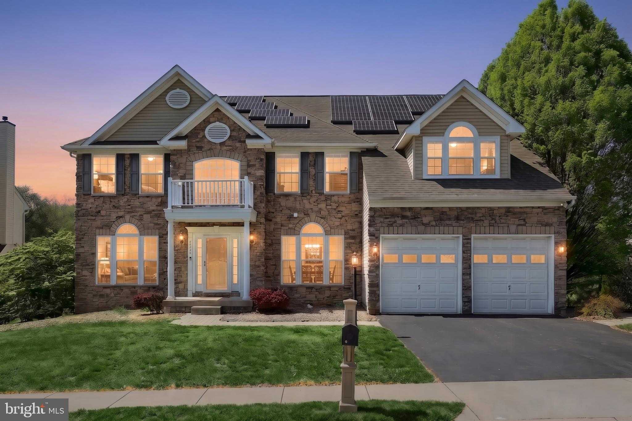 2735 Quaker CT photo 2