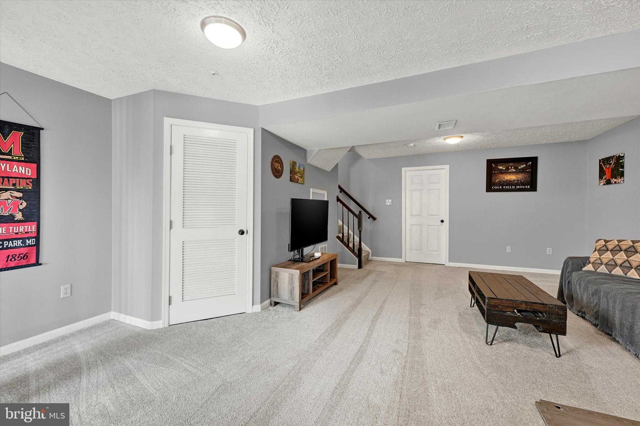 402 Macintosh Cir photo 23