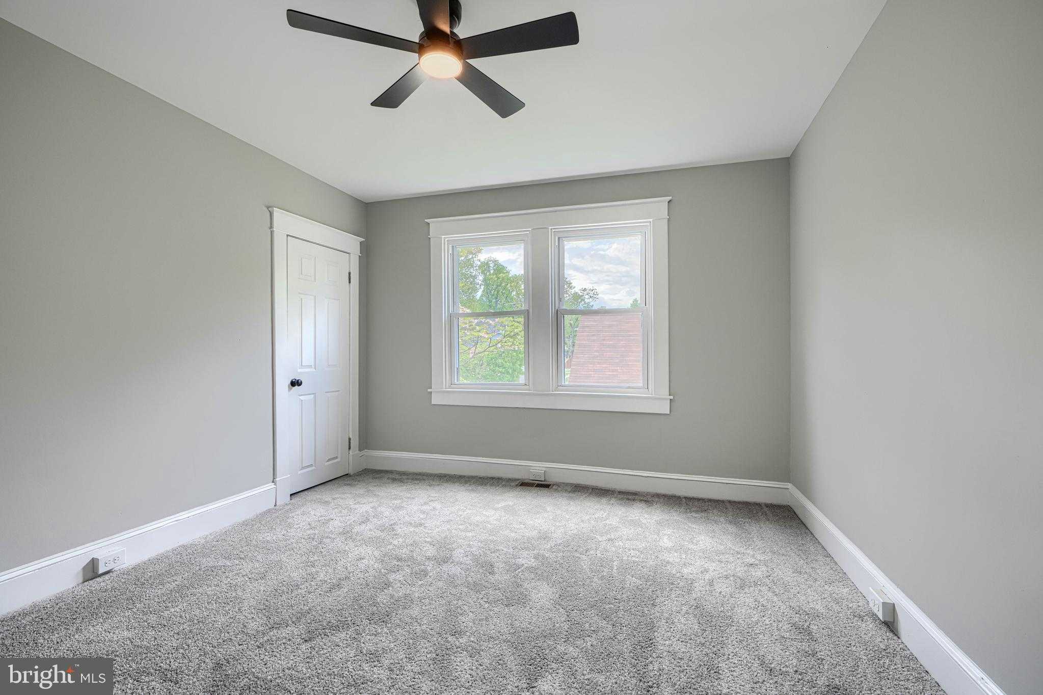 4510 Bayonne Ave photo 40