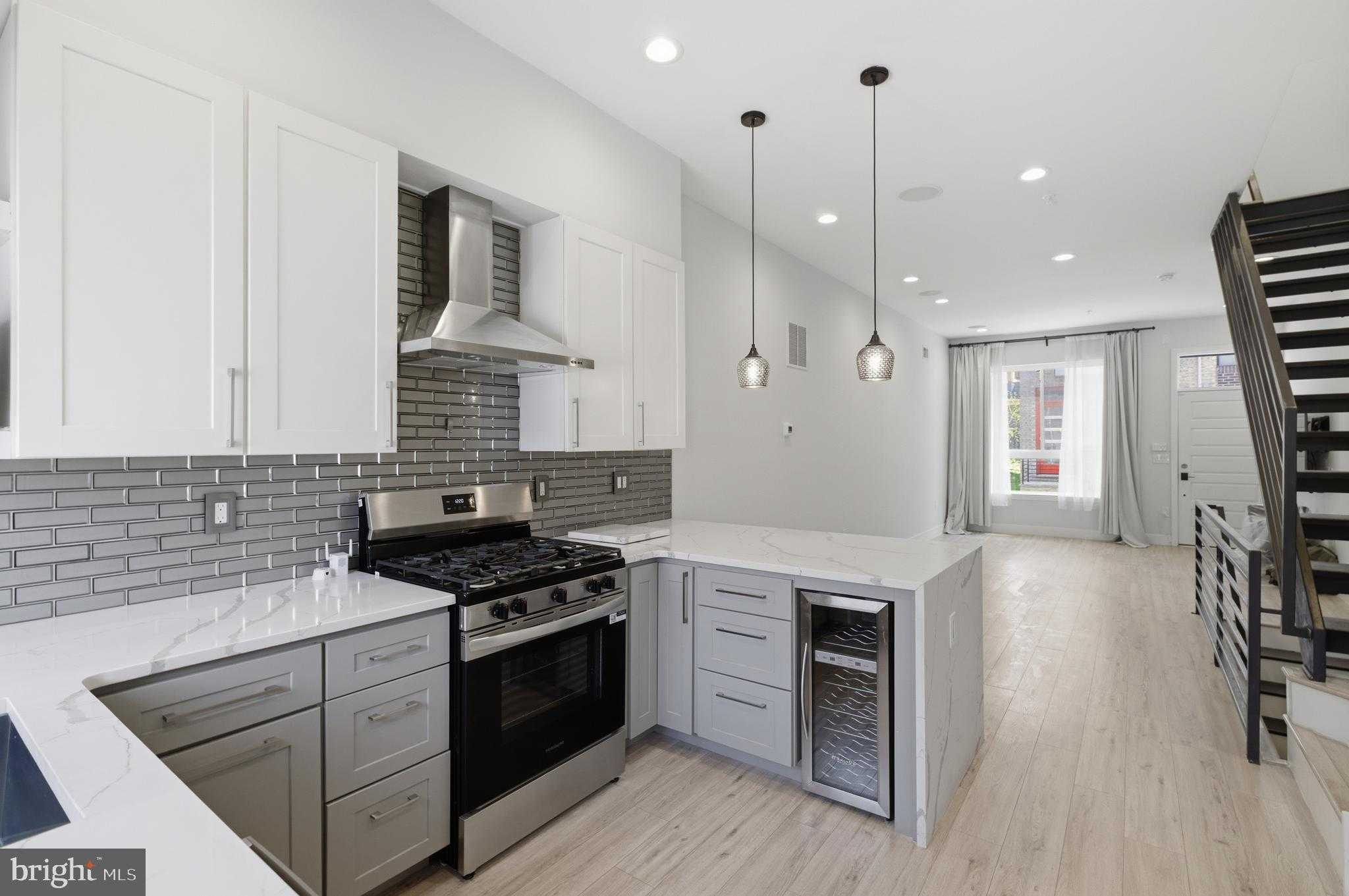 1448 N Myrtlewood St photo 11