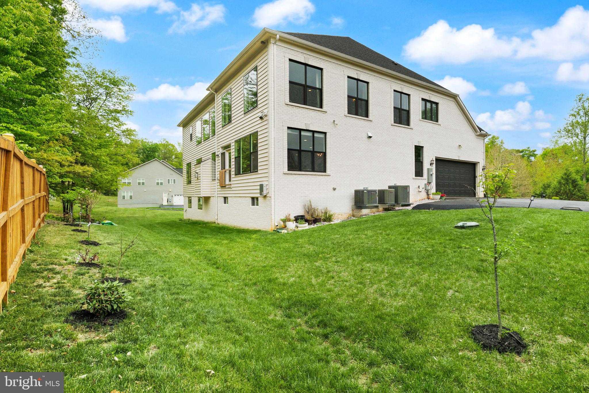 5606 Beachview Creek Dr photo 7