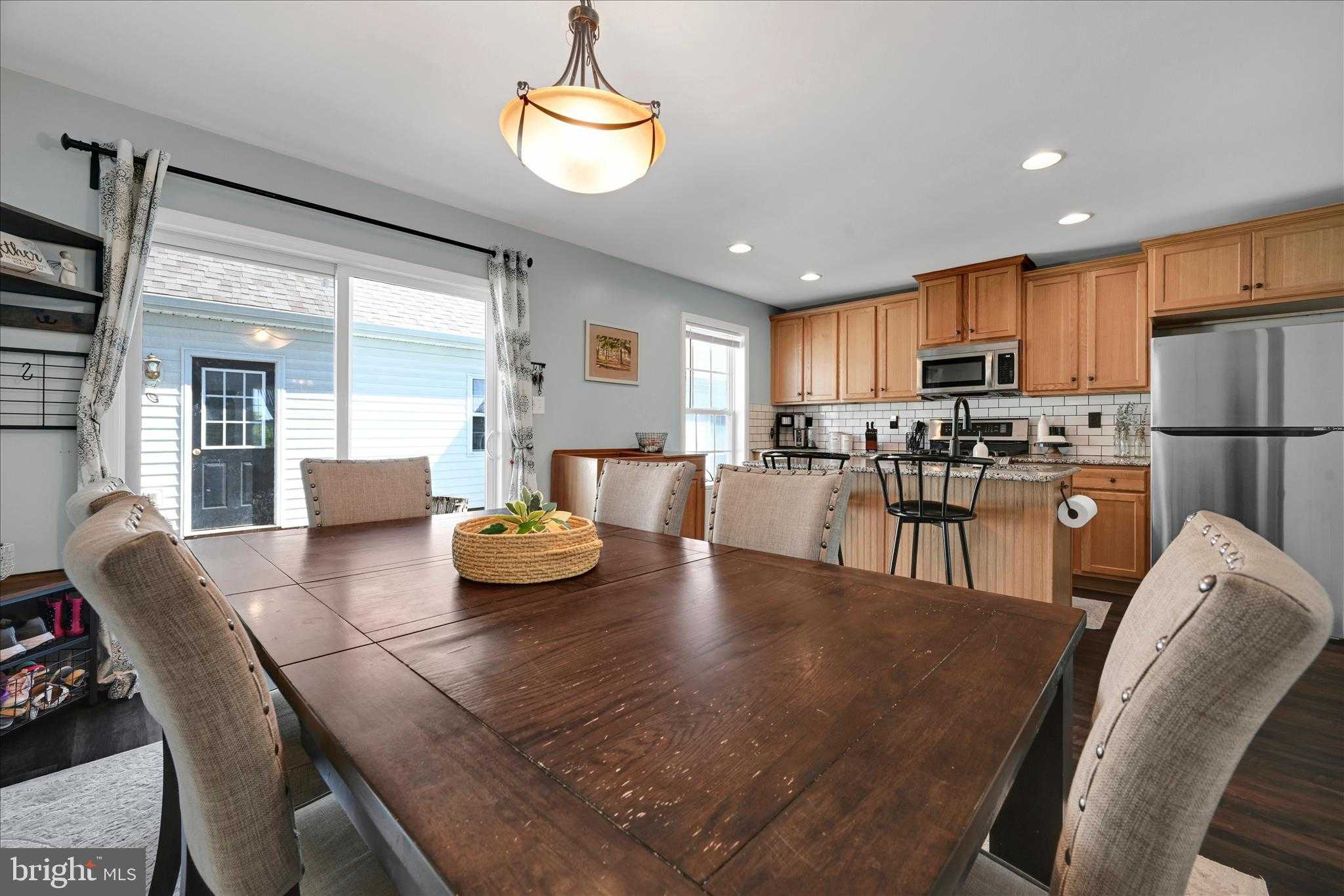 186 N Melhorn Dr photo 15