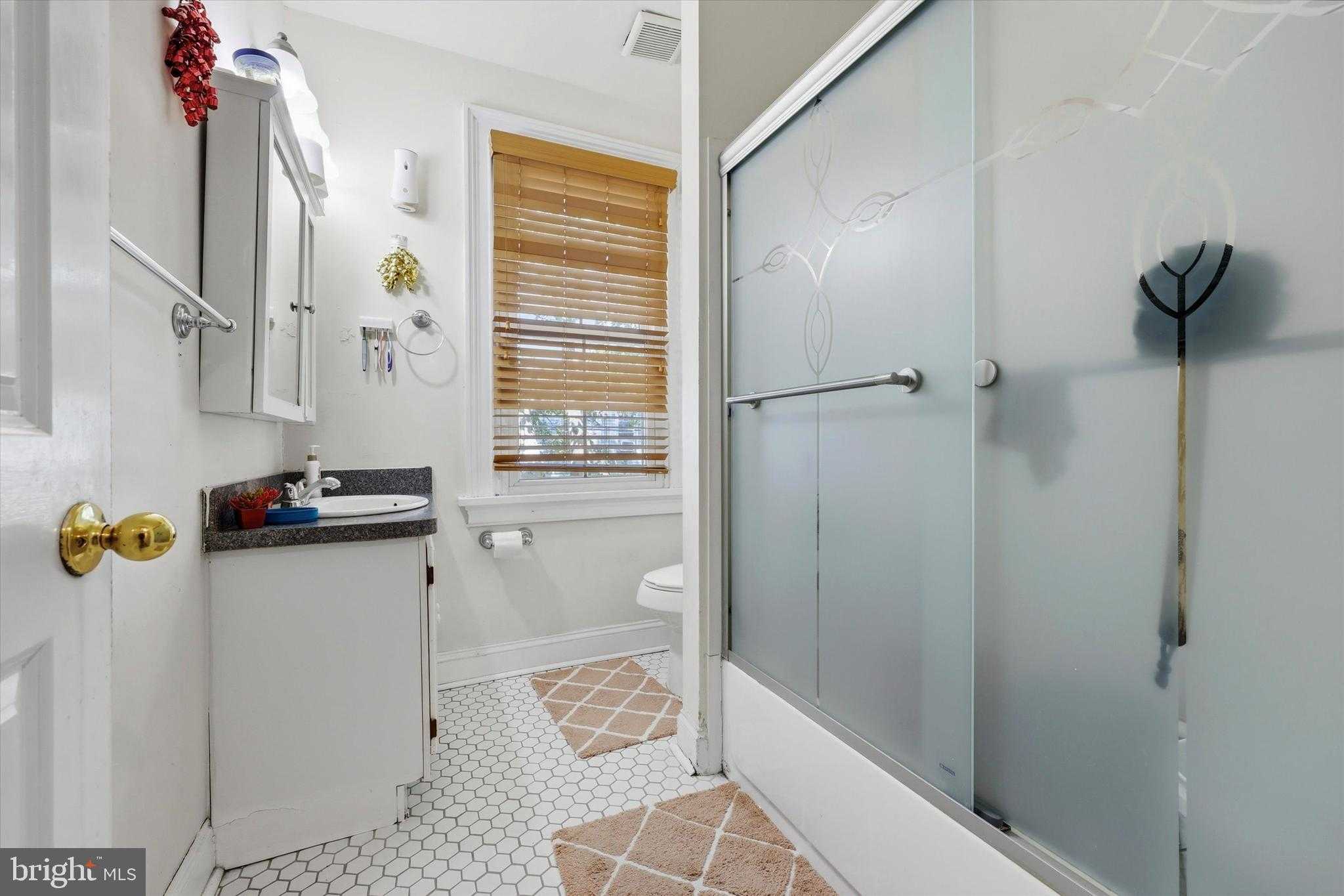 159 Otter St photo 12