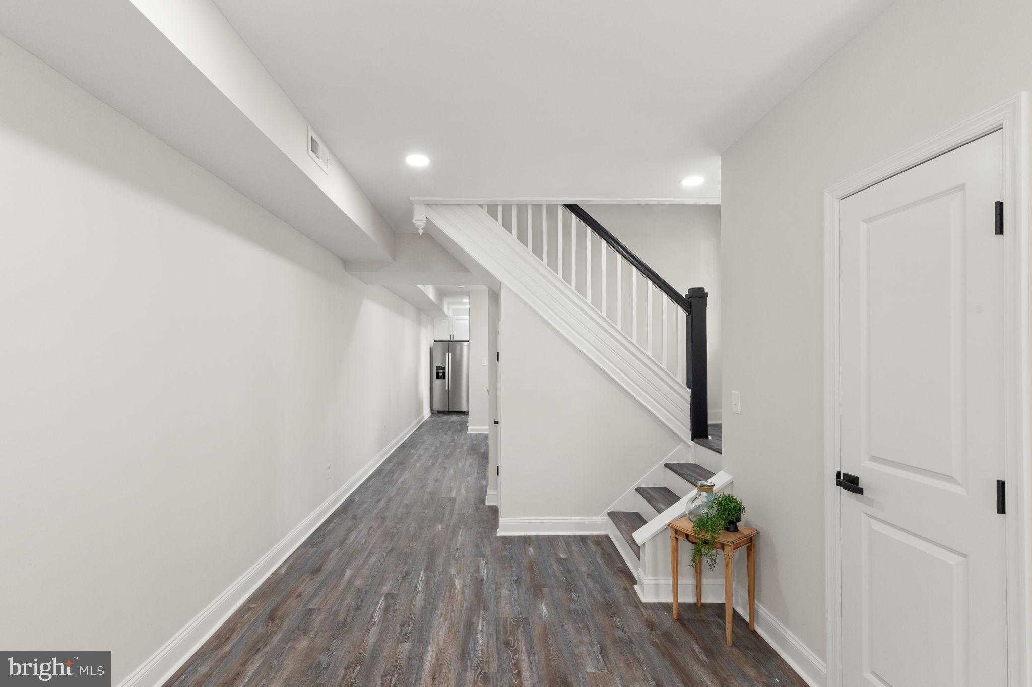 822 E 41st St photo 7