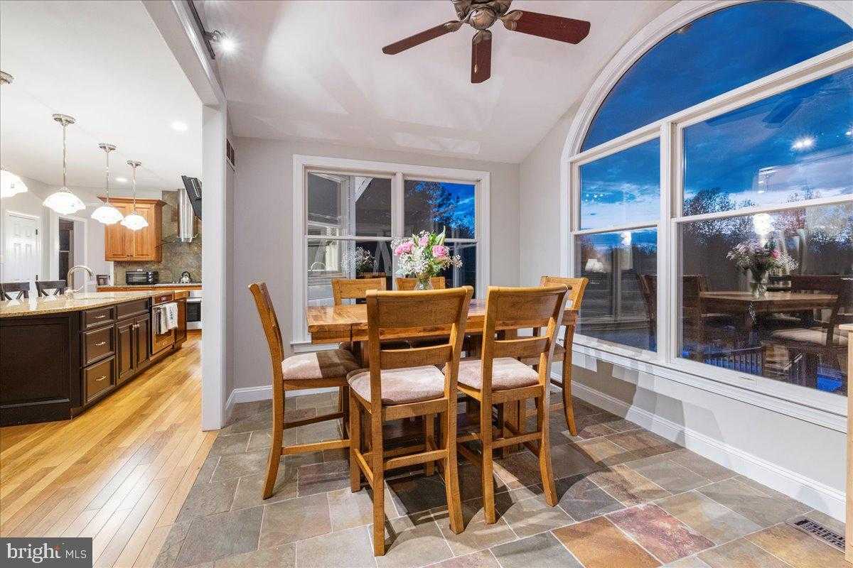 4880 Hunt Field Dr photo 18