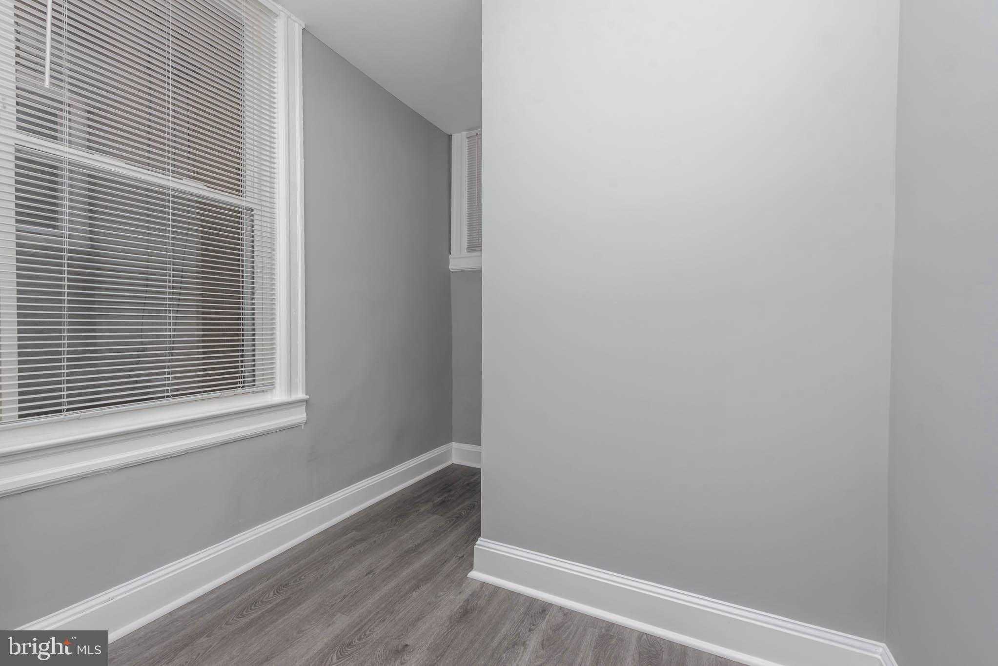 4662 Kernwood Ave photo 11