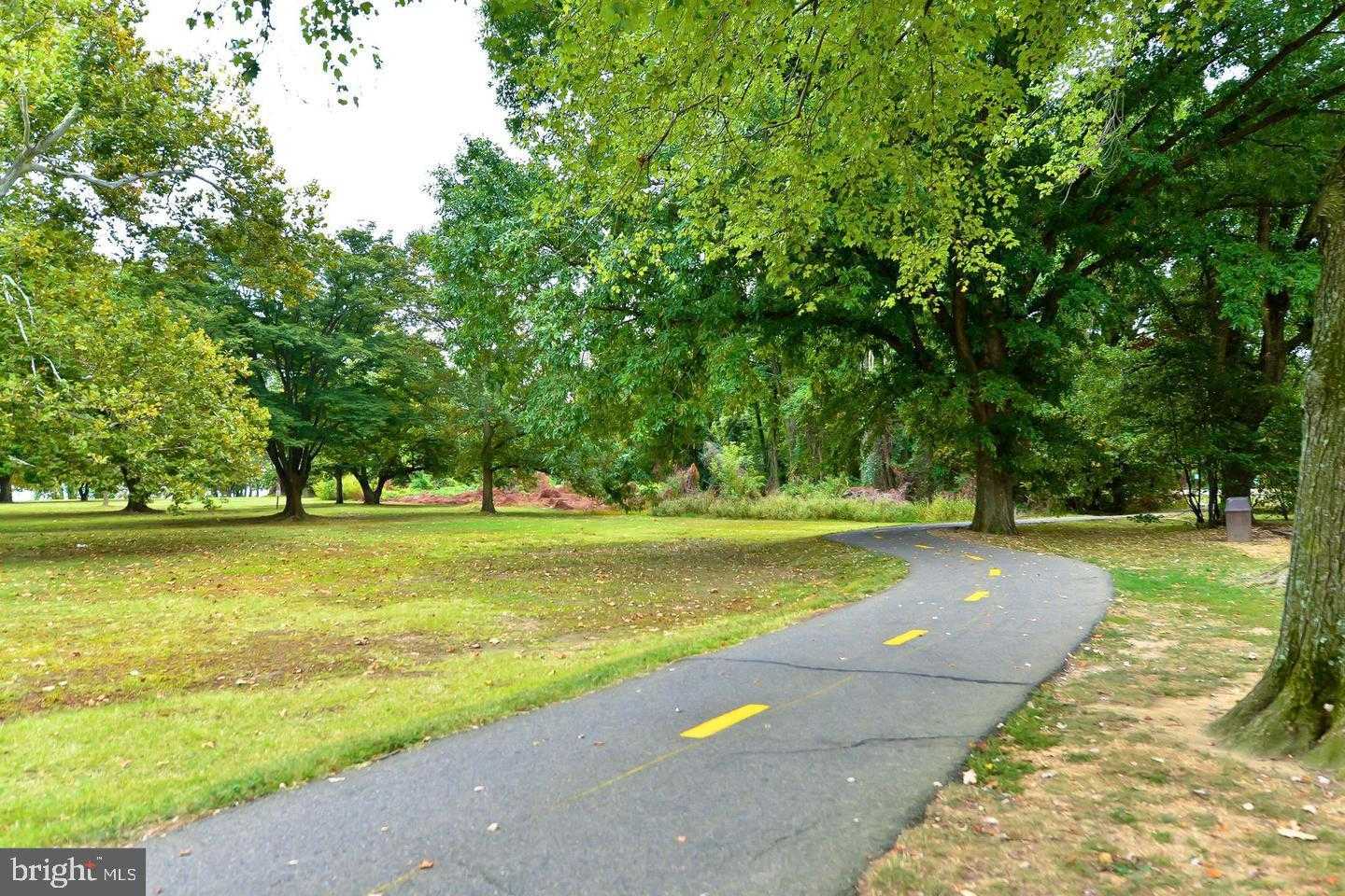 6609 Potomac Ave Apt B1 photo 29