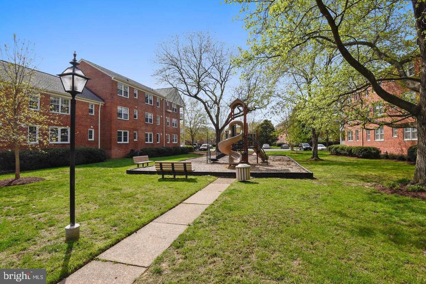 6609 Potomac Ave Apt B1 photo 37