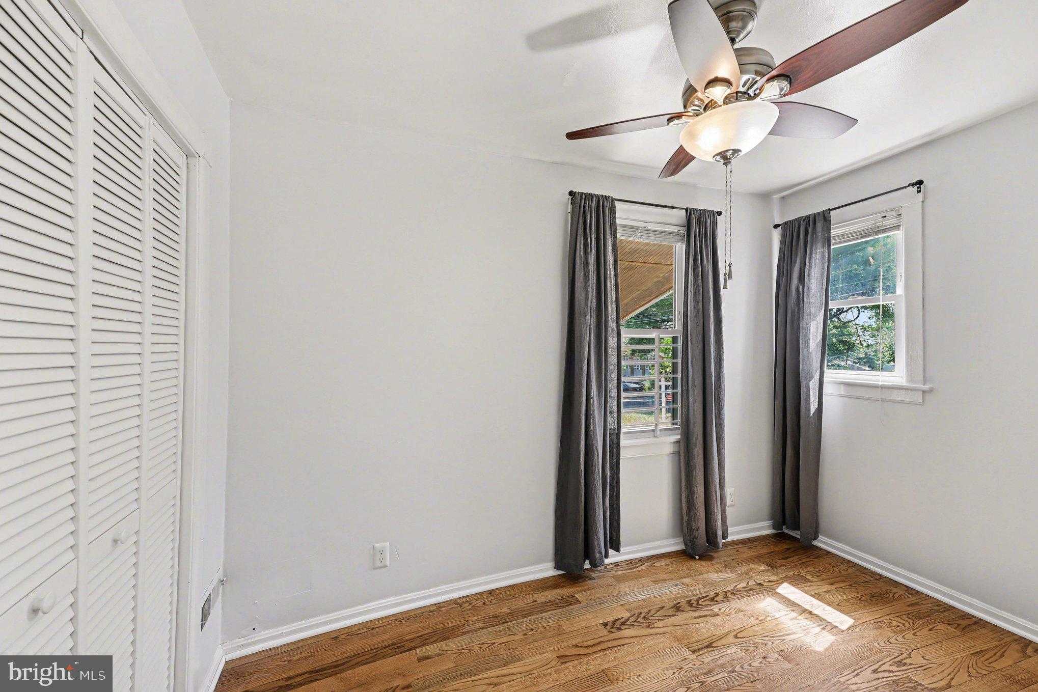 1602 Erskine St photo 15