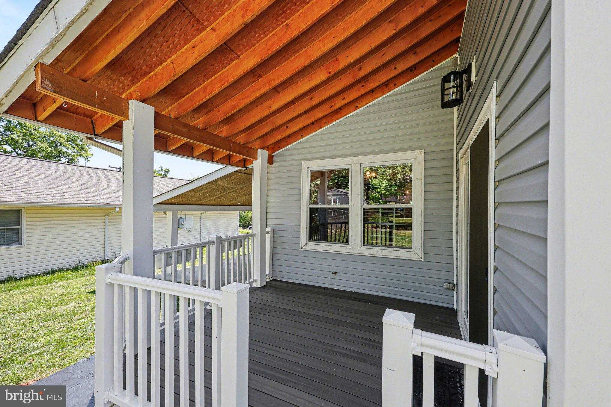 1602 Erskine St photo 26