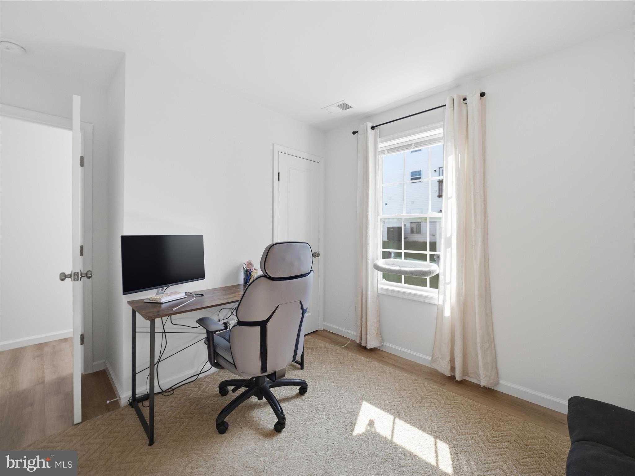 204 White Violet Way photo 12