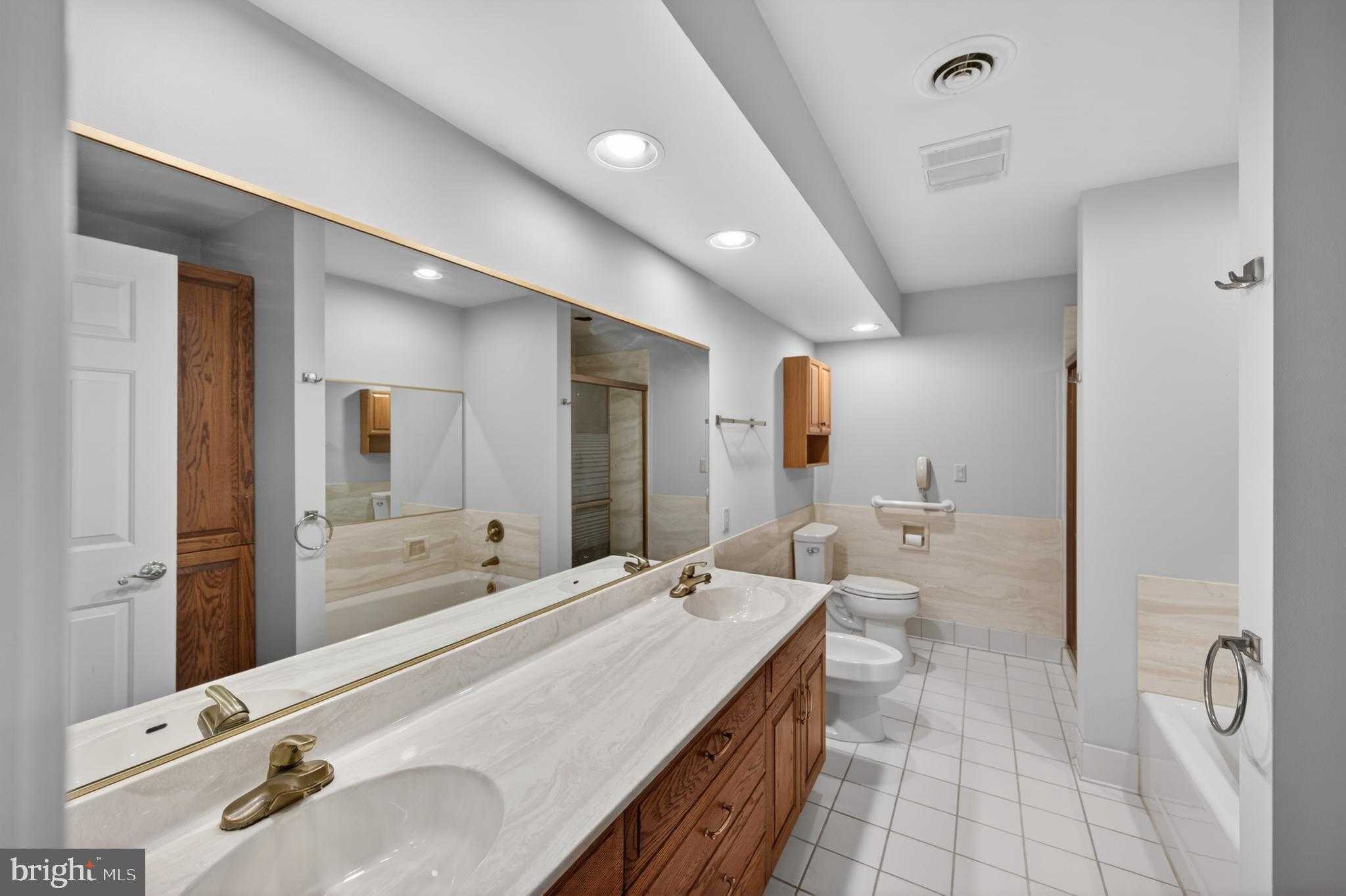 250 Meadow Ridge Dr photo 22