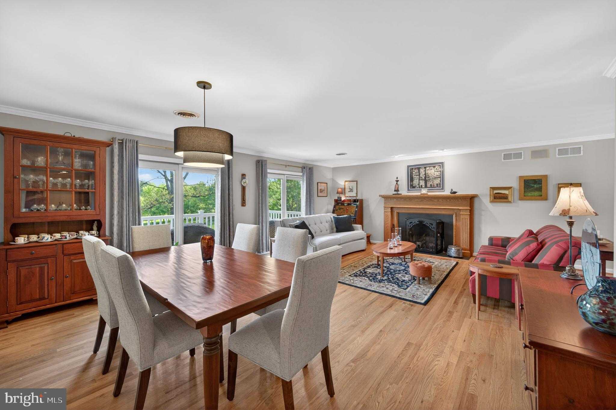 250 Meadow Ridge Dr photo 3