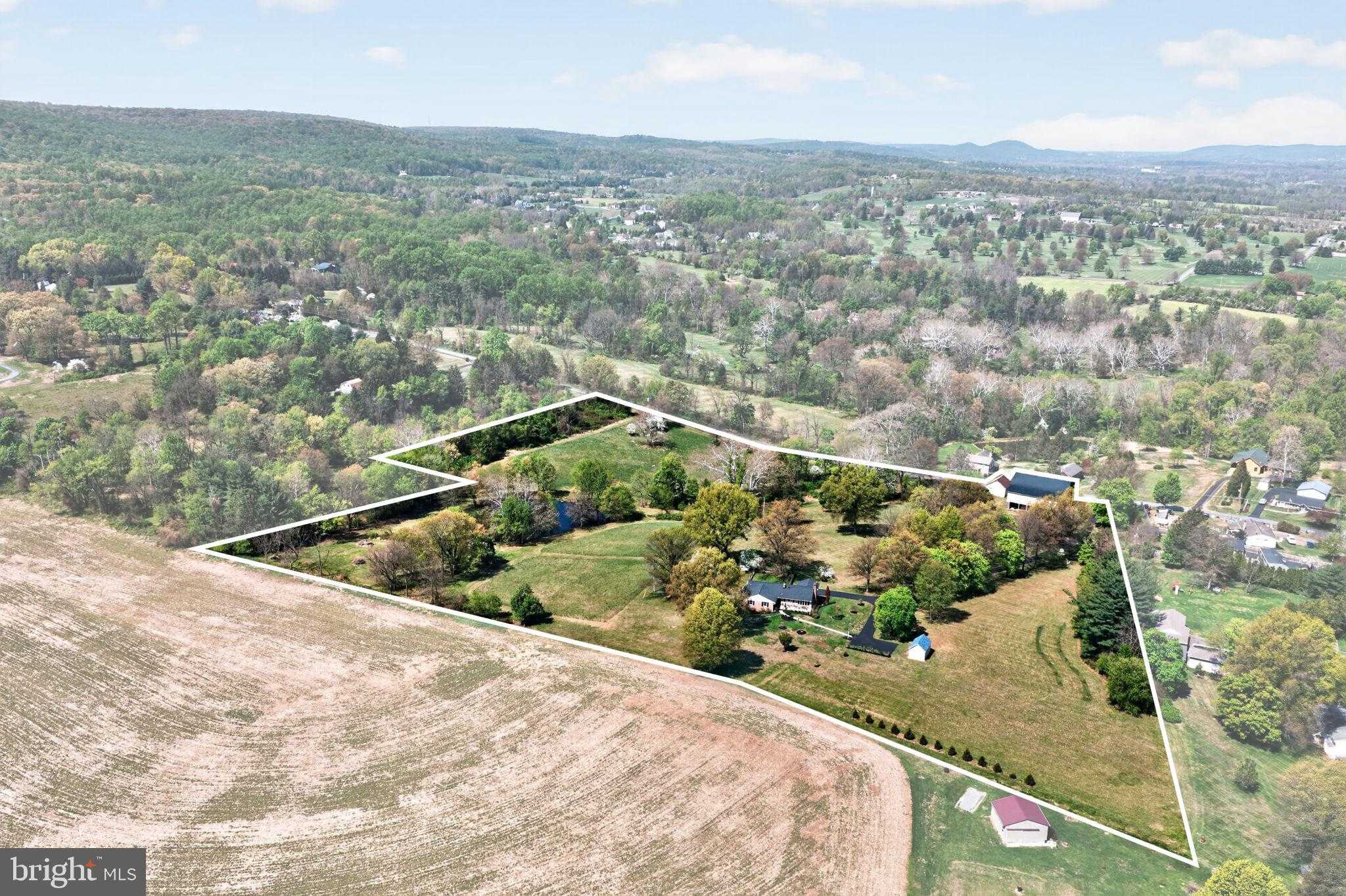 185 Black Matt Rd photo 2