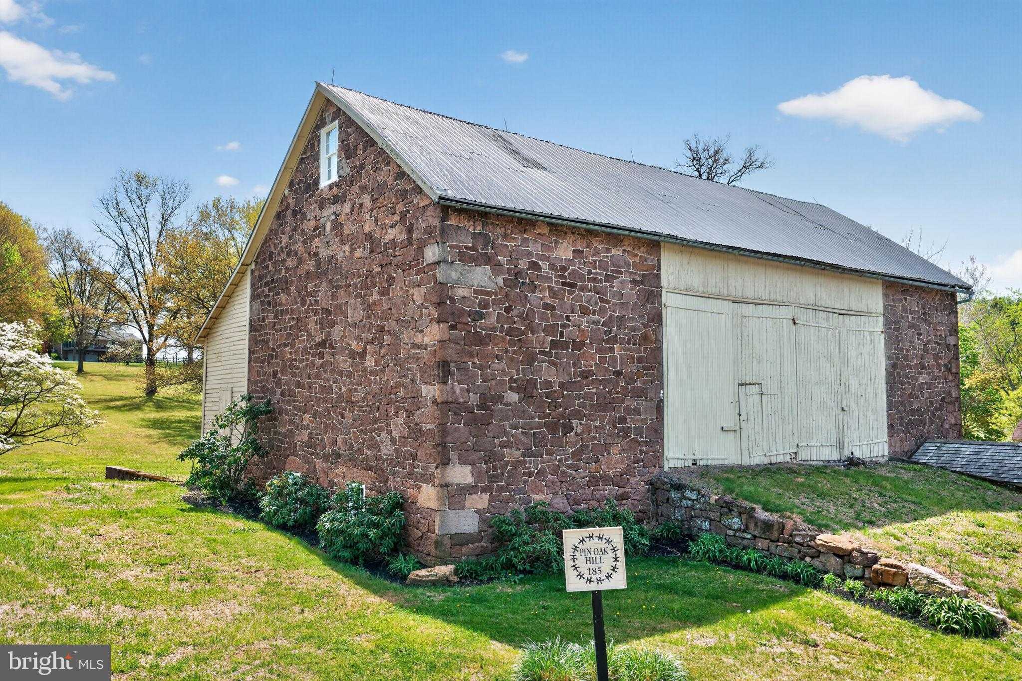 185 Black Matt Rd photo 4