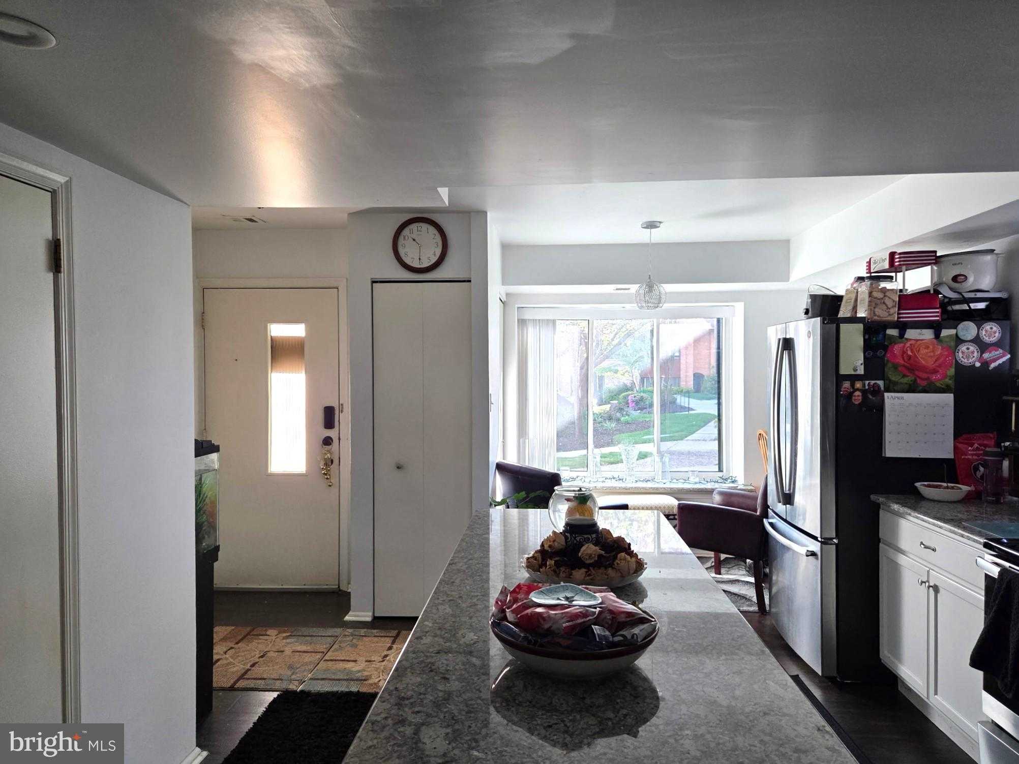 805 Stonybrook Dr # 805 photo 5