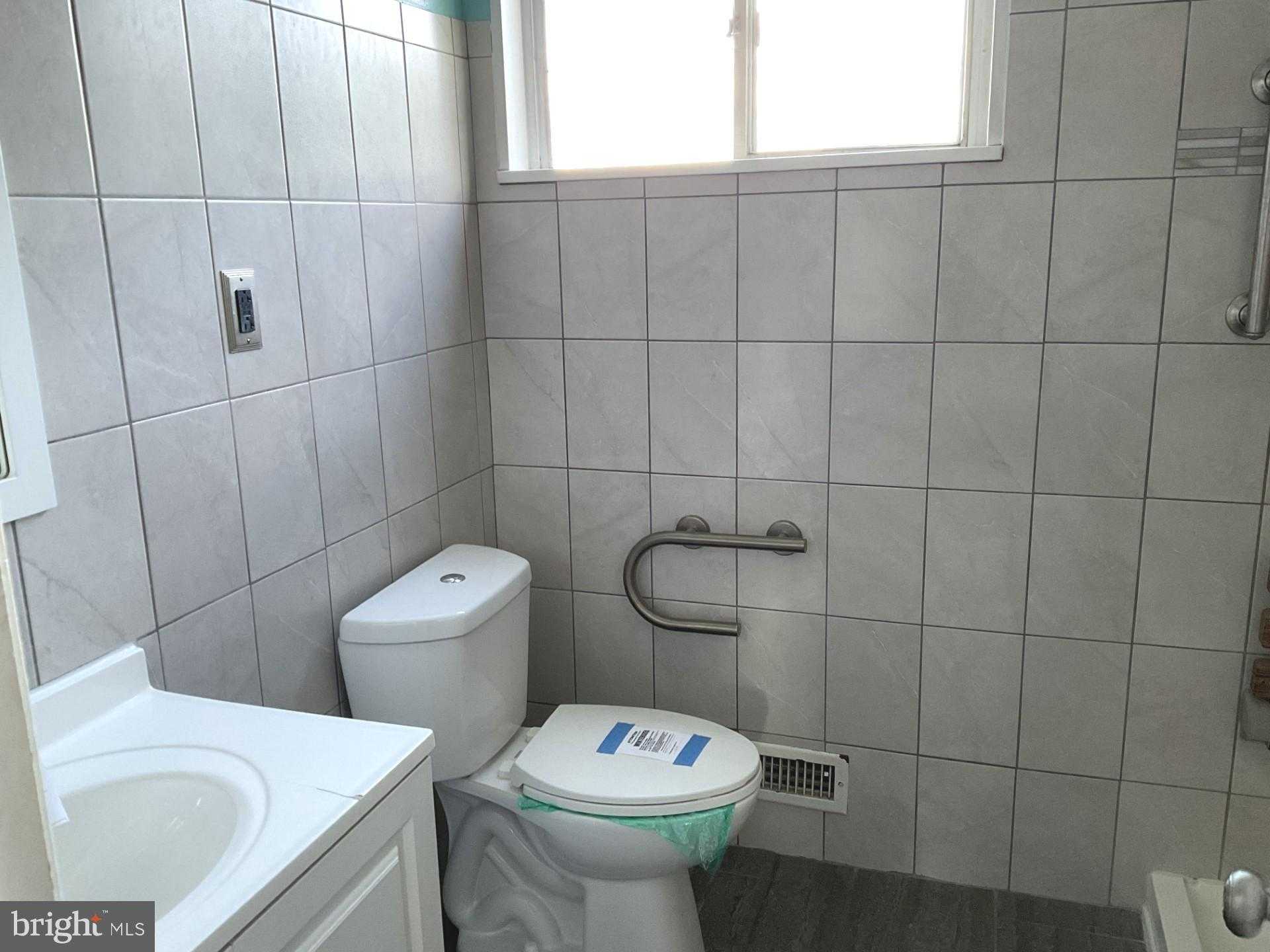 727 Delmar Ave photo 12