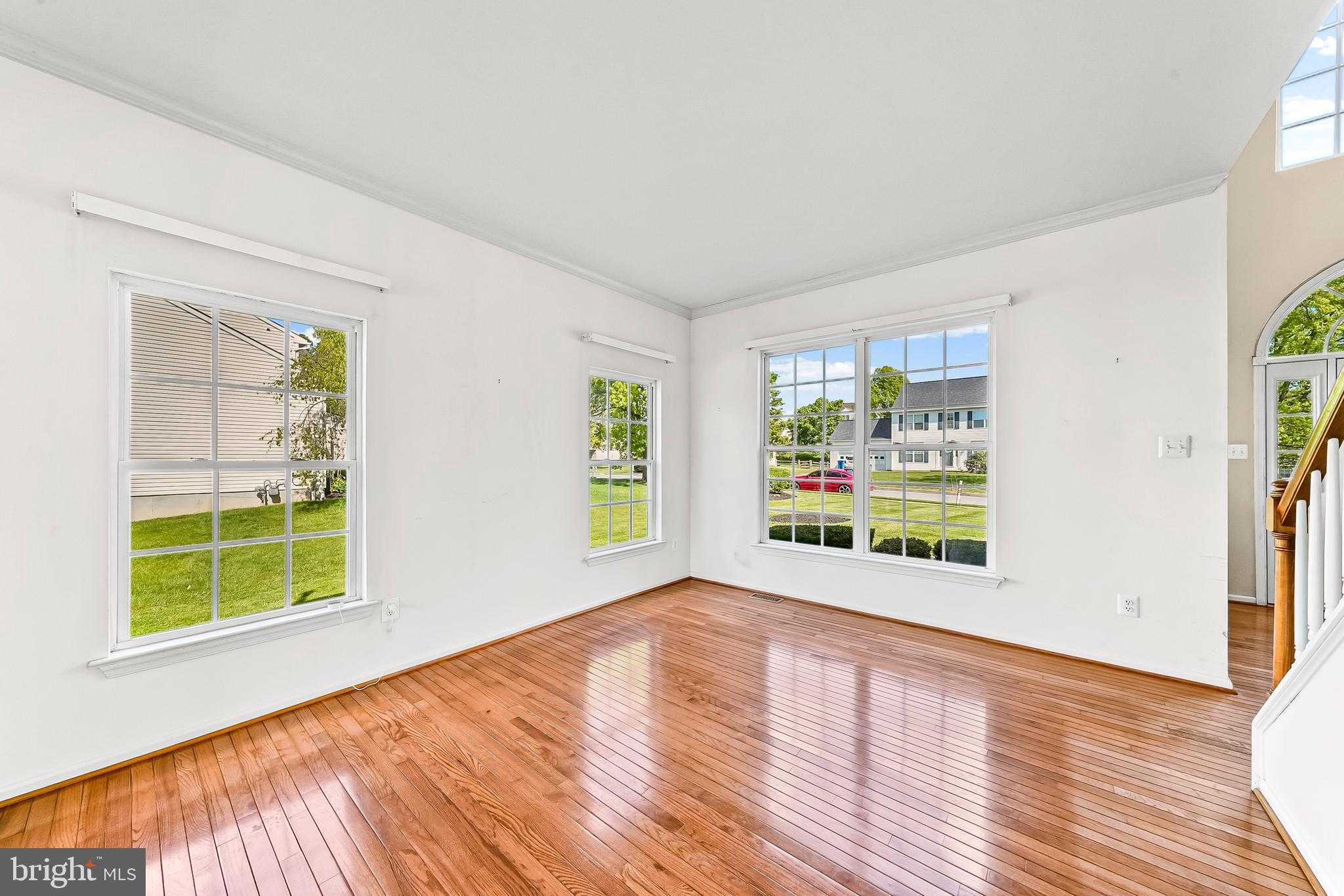 212 Sheffield Ln photo 7