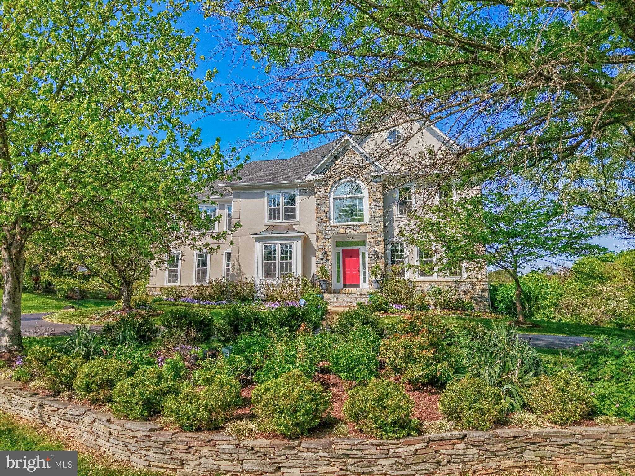 608 Nalls Farm Way photo 1