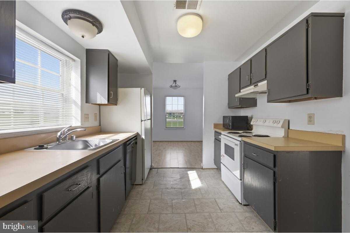 1403 Key Pkwy # 201 photo 10