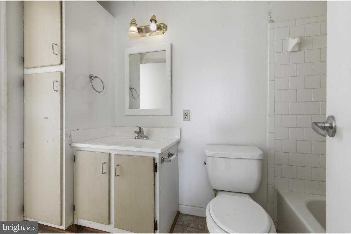 1403 Key Pkwy # 201 photo 12