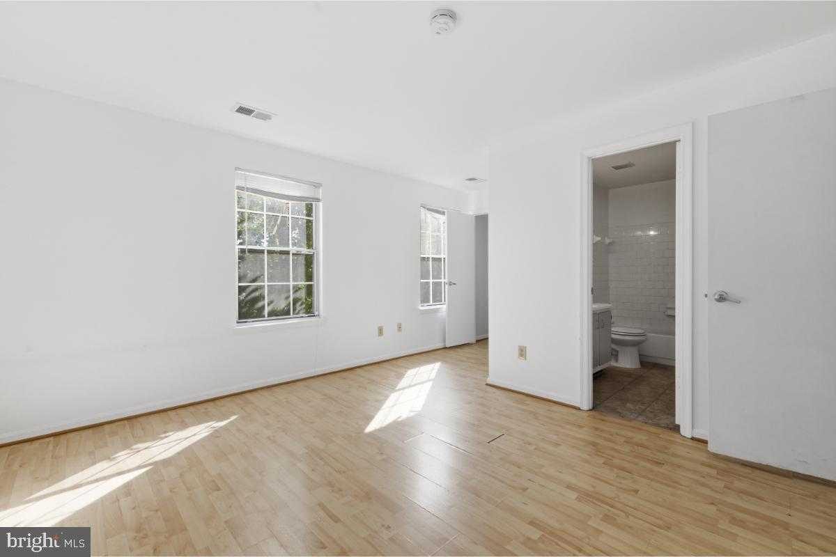 1403 Key Pkwy # 201 photo 16