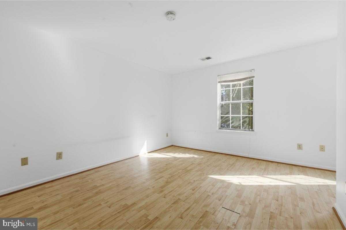 1403 Key Pkwy # 201 photo 17