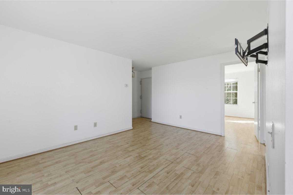 1403 Key Pkwy # 201 photo 5