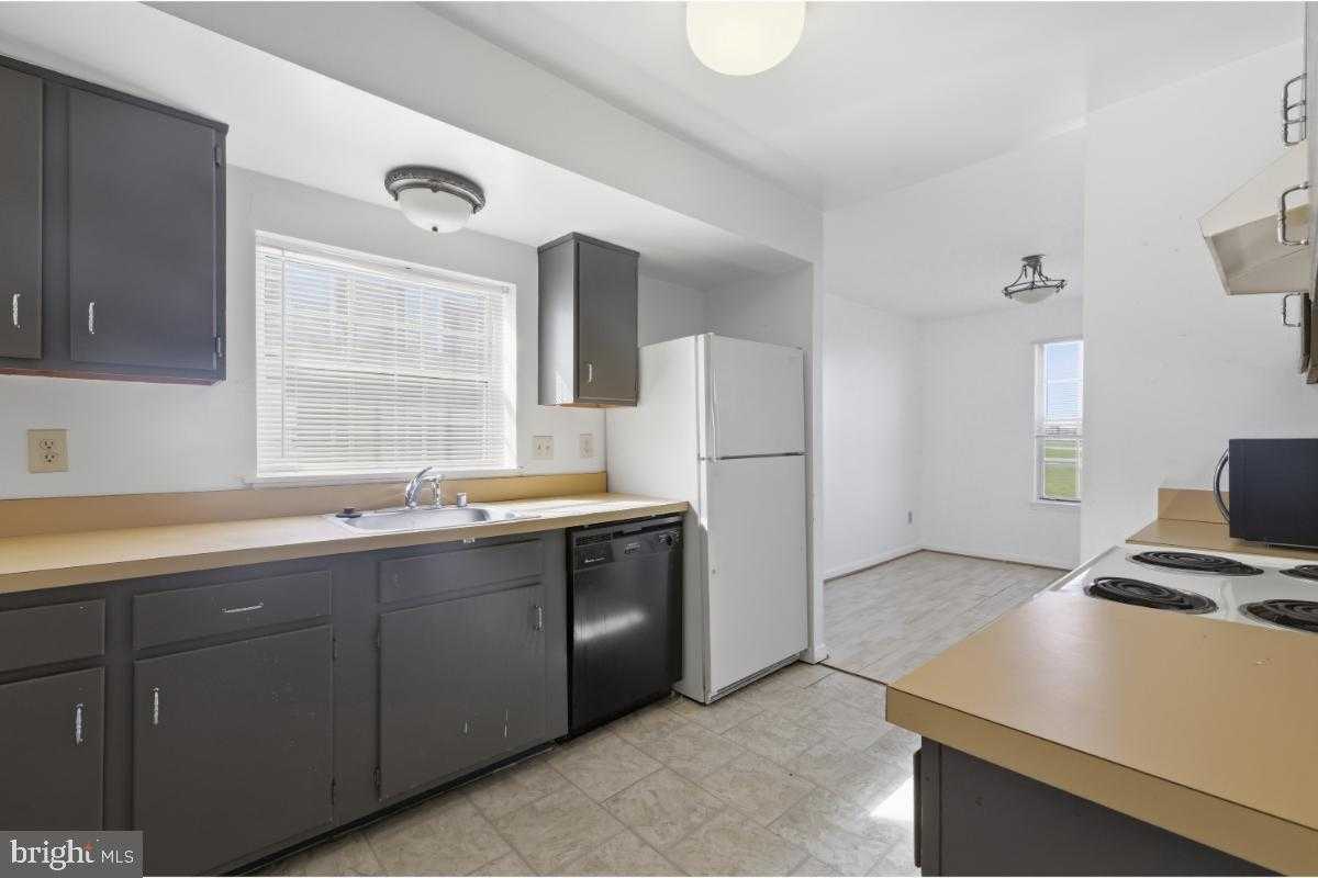 1403 Key Pkwy # 201 photo 9