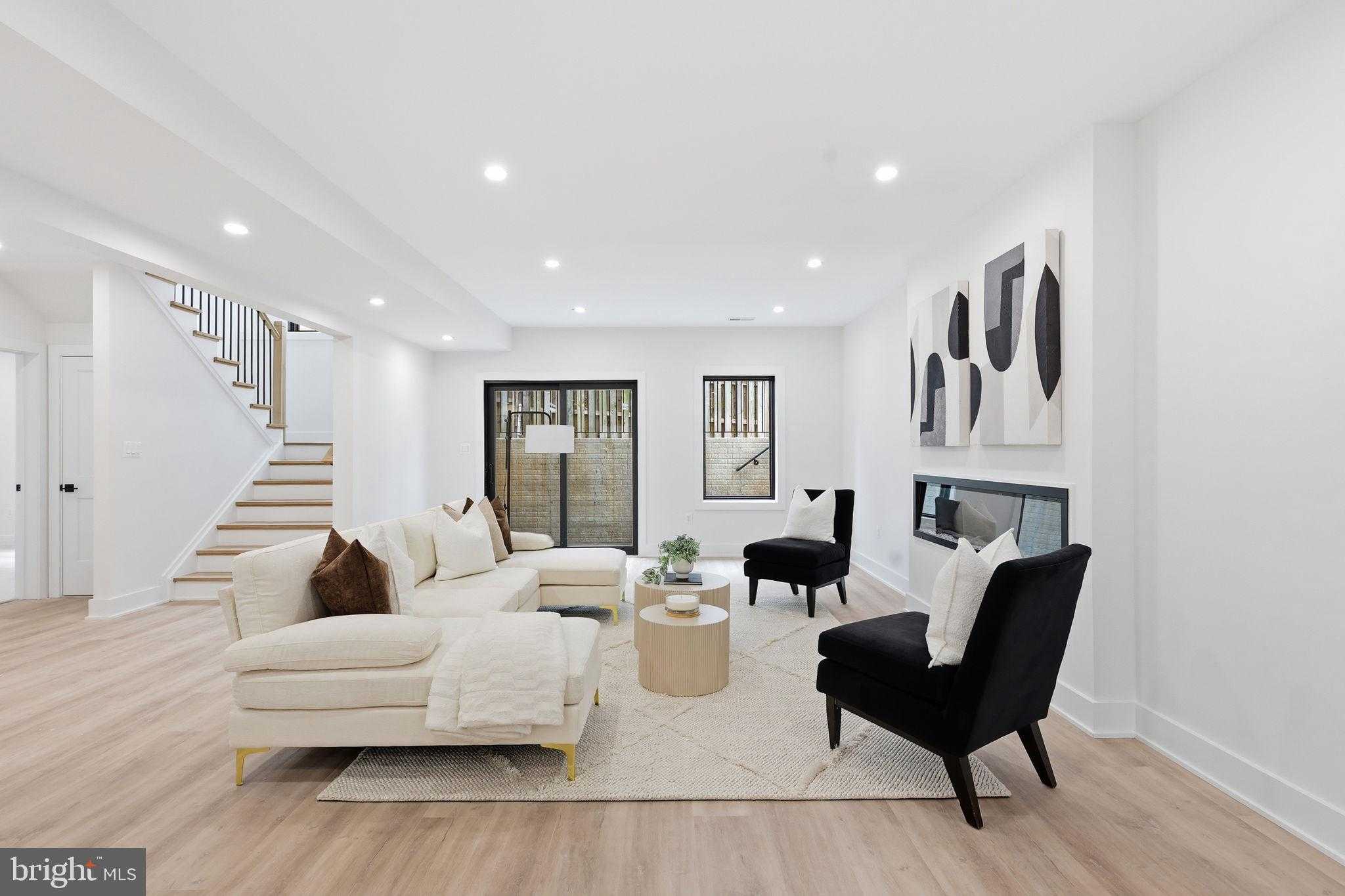 901 Meadow Ln SW photo 33