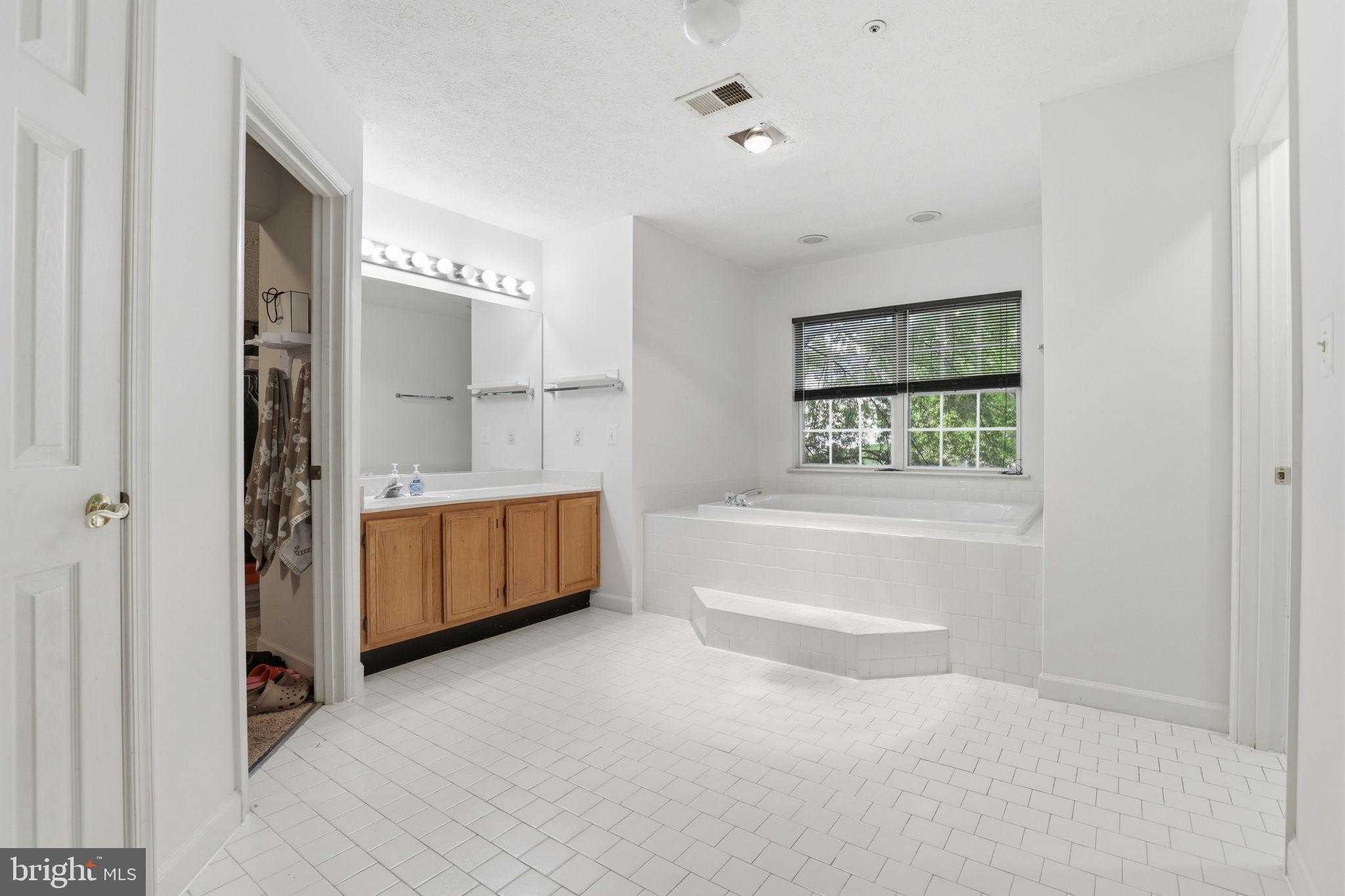 11601 Trillum St photo 41