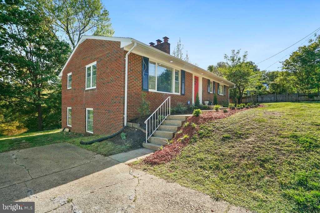309 Cedar Ridge Dr photo 3