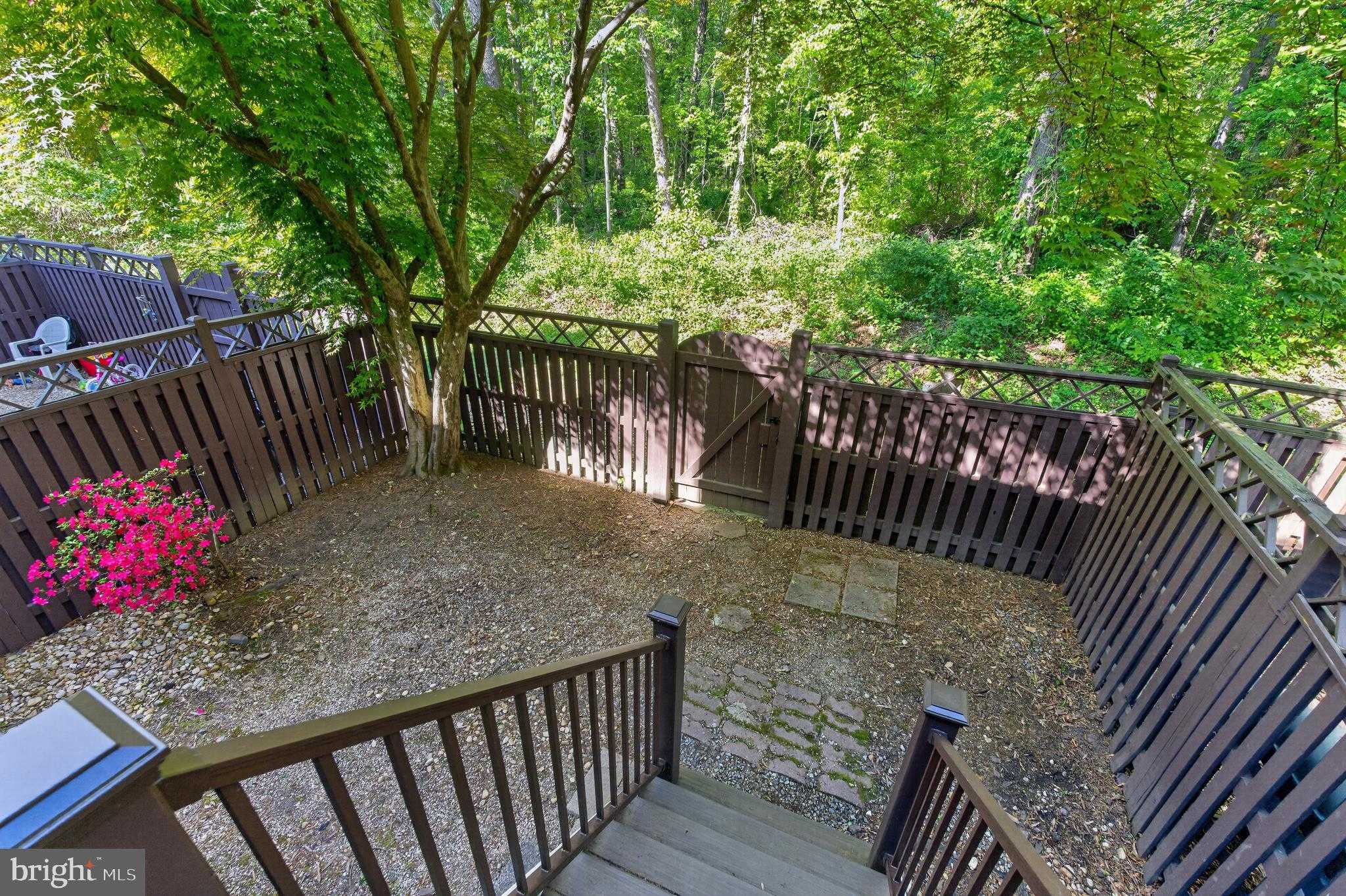 6894 Deer Run Dr photo 14