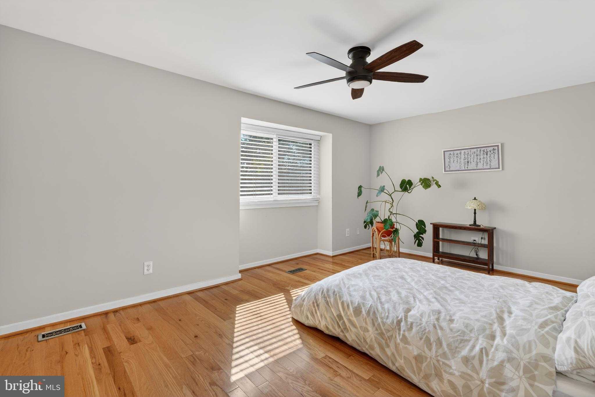 6894 Deer Run Dr photo 20