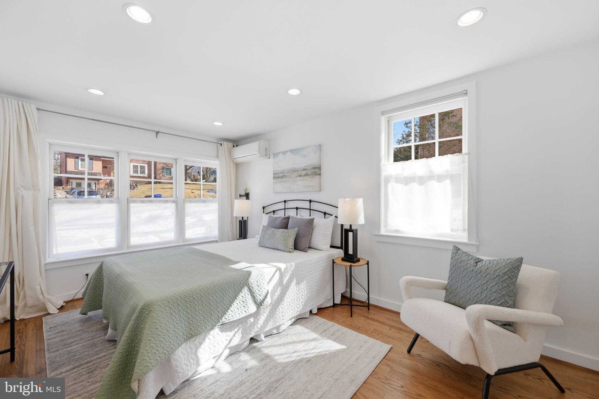 9634 Parkwood Dr photo 17