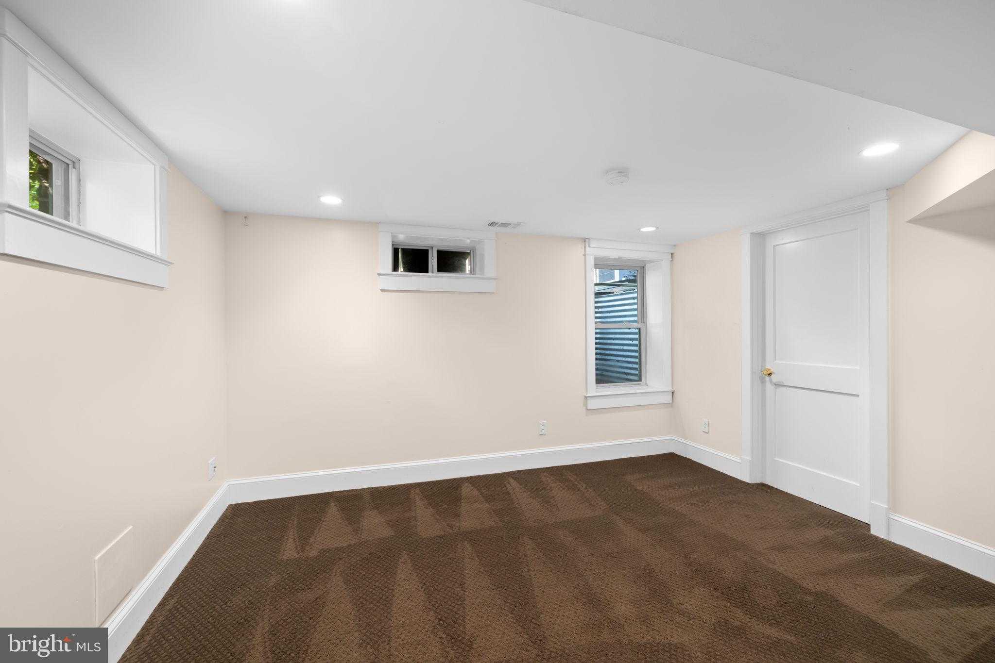 1105 N Powhatan St photo 35