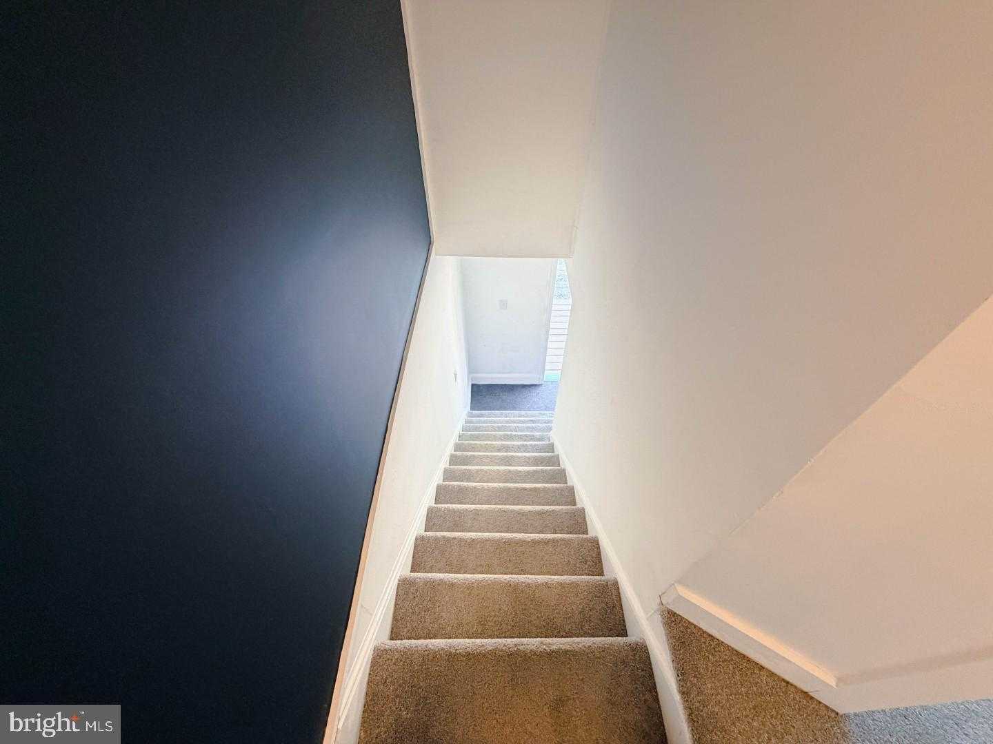 318 W 6th Ave photo 69