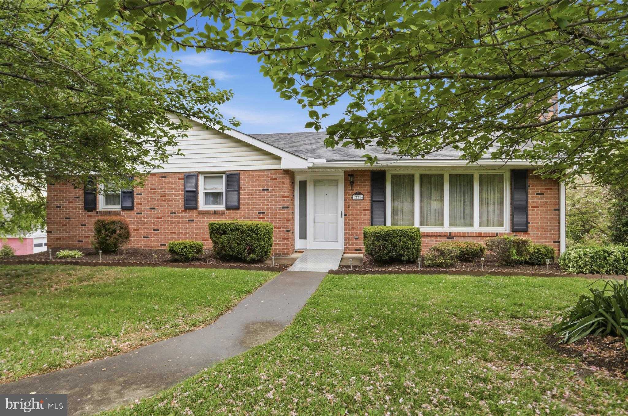 12216 Mcmullen Hwy SW photo 1