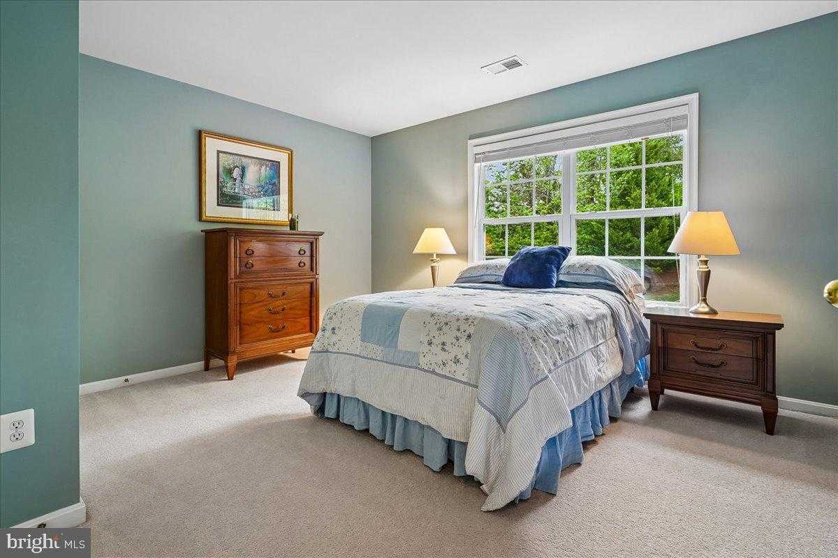 5382 Macdonald Rd photo 27