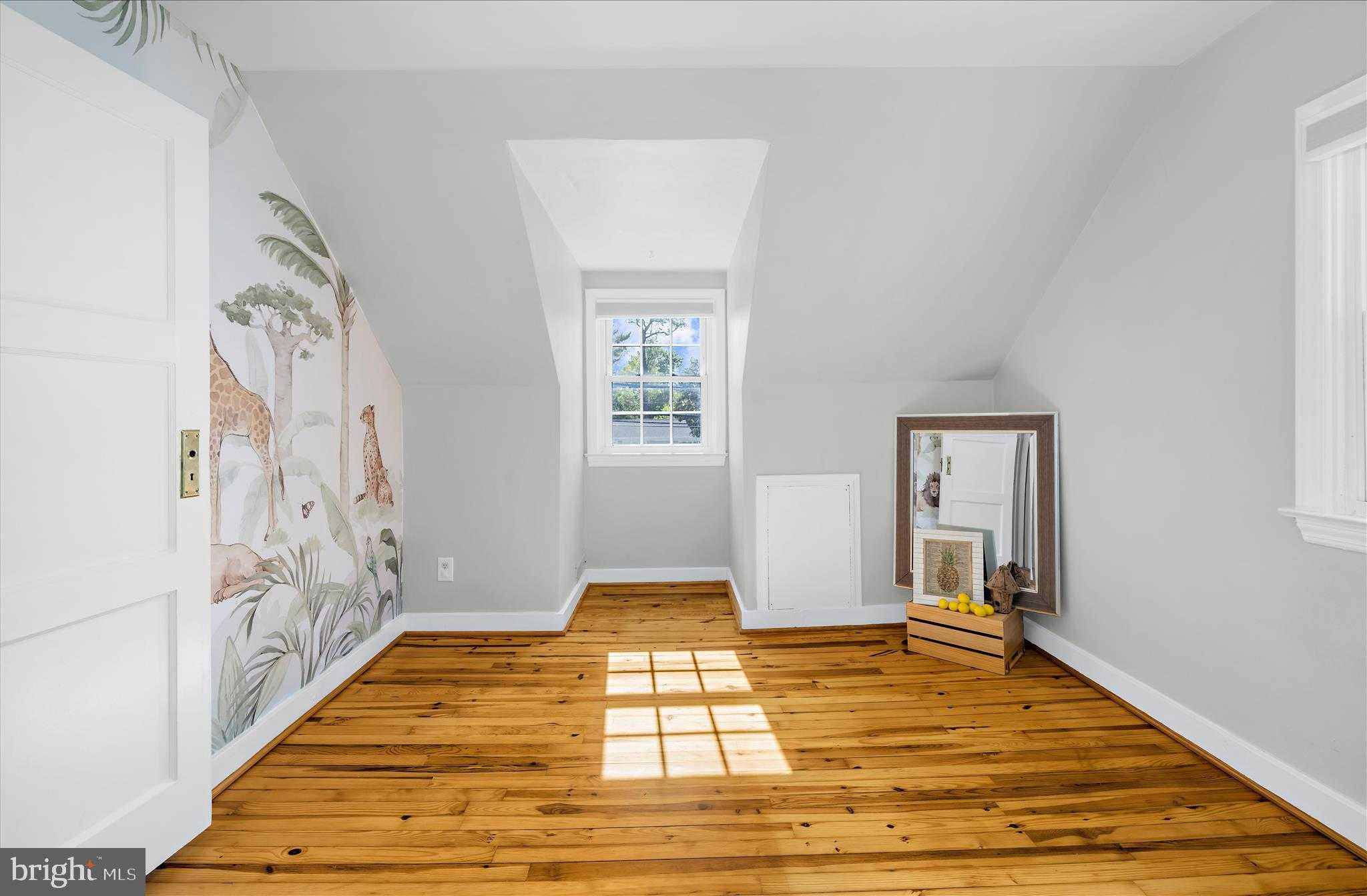 303 Taylor Ave photo 28