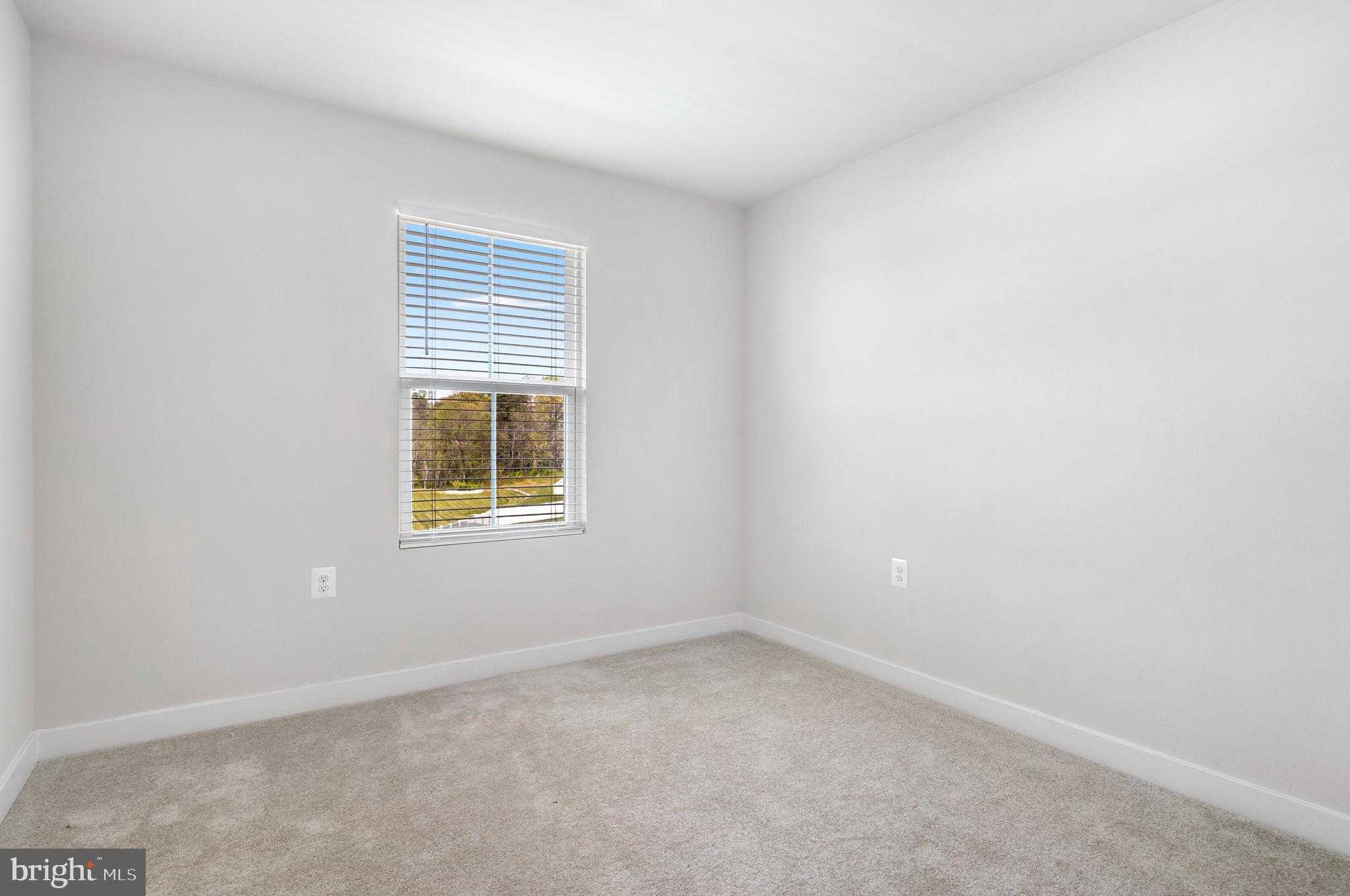 124 Goudhurst St photo 20