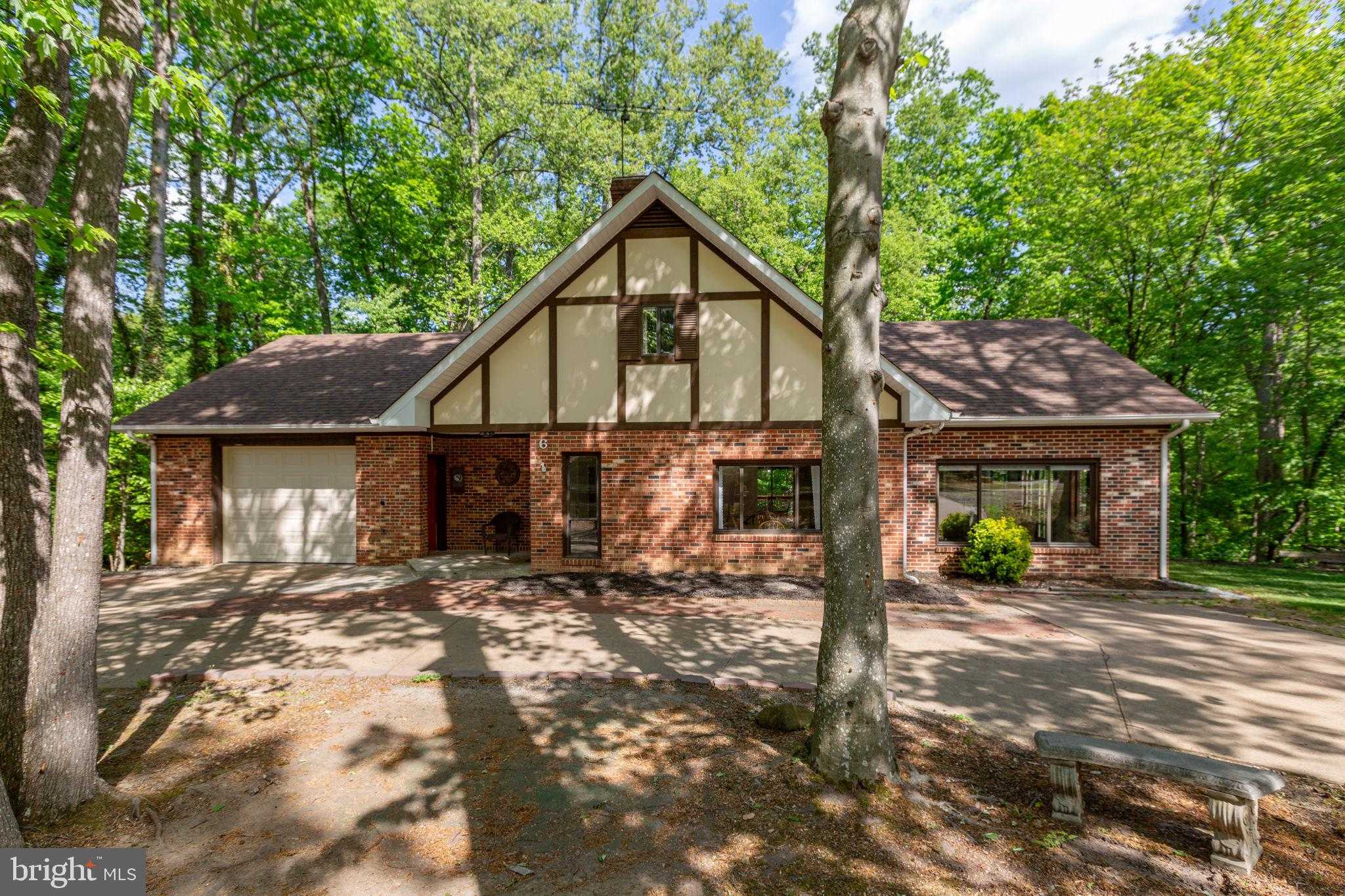 6 Westcott Pl photo 2