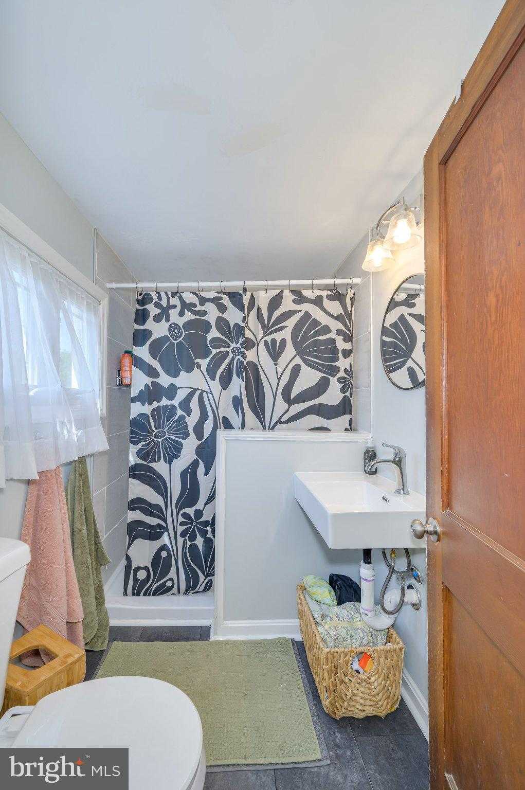 913 W Martin St photo 31