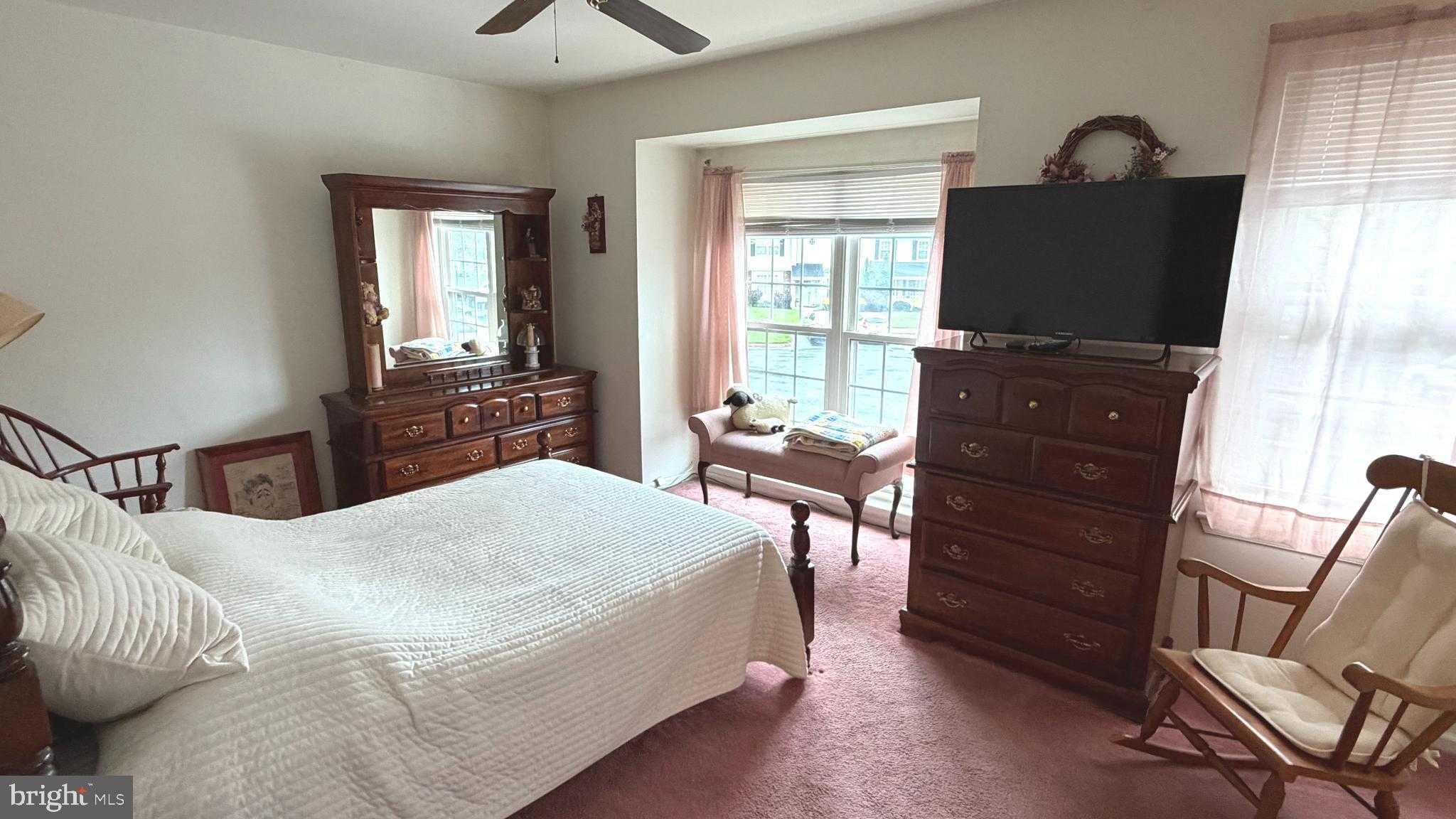 53 Ardsley CT photo 10