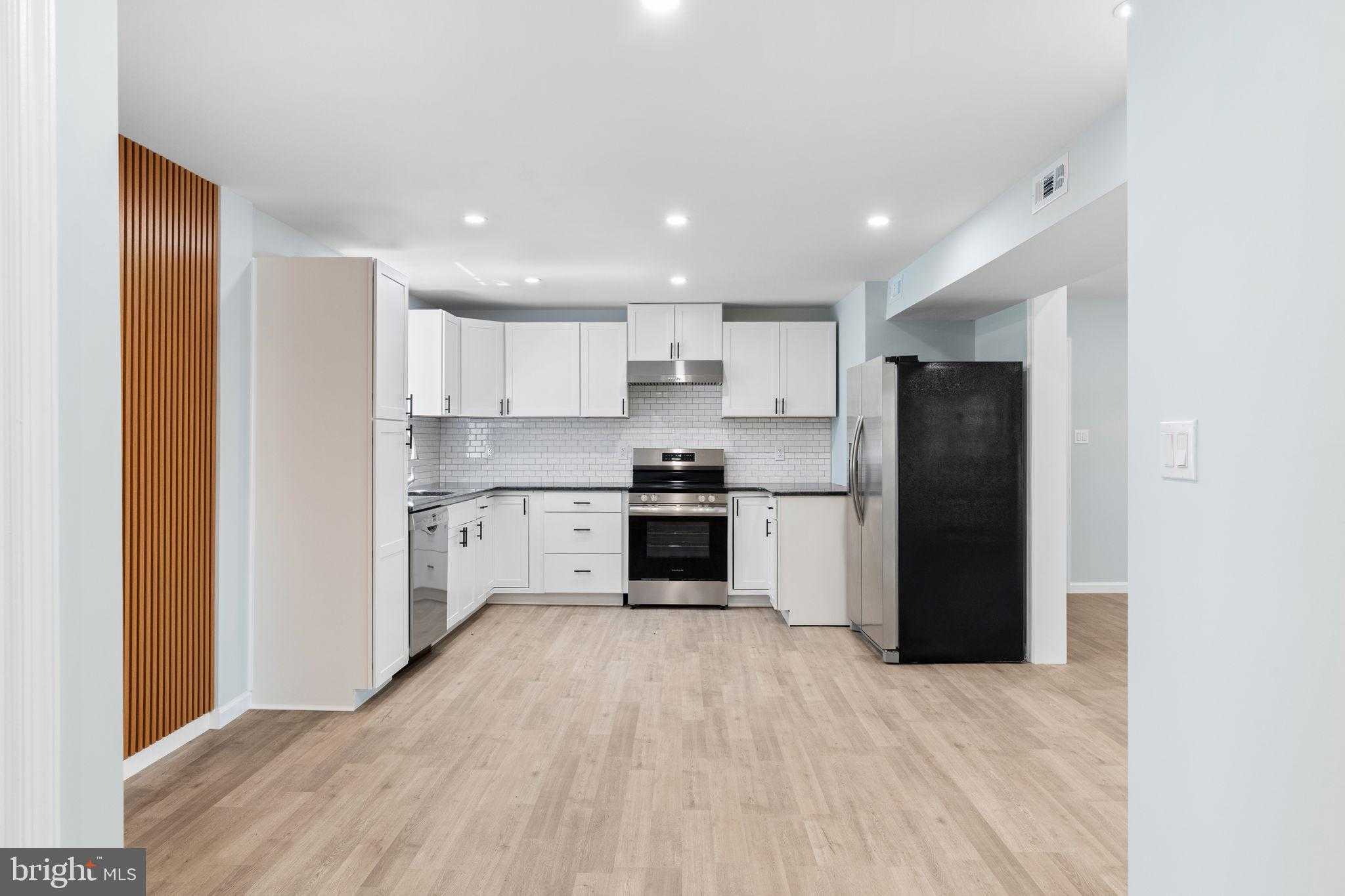 410 Sunset Forest Dr photo 15